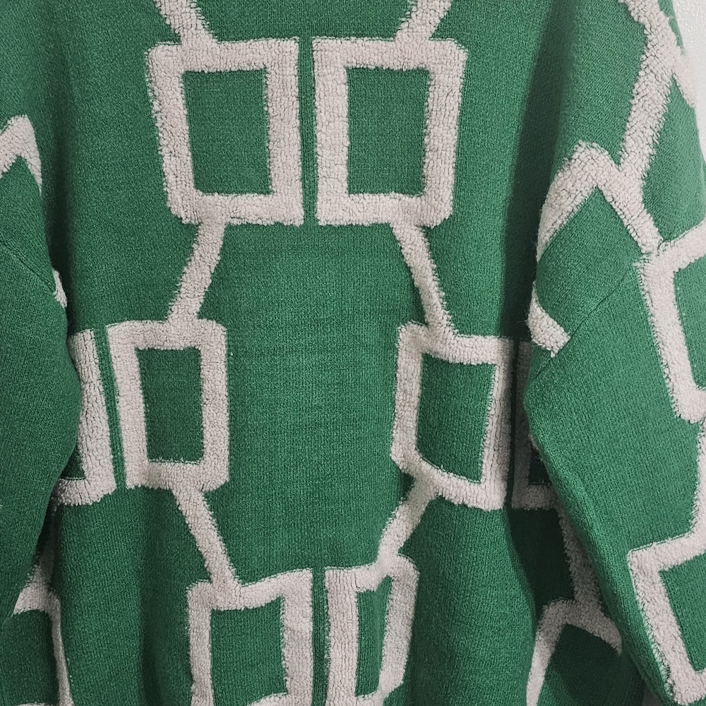 Green Geometric Pattern Sweater - Picture 10 of 10